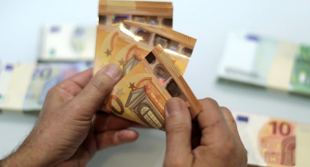 Rriten depozitat ne euro, shenojne vleren me te larte ne 6 vjet